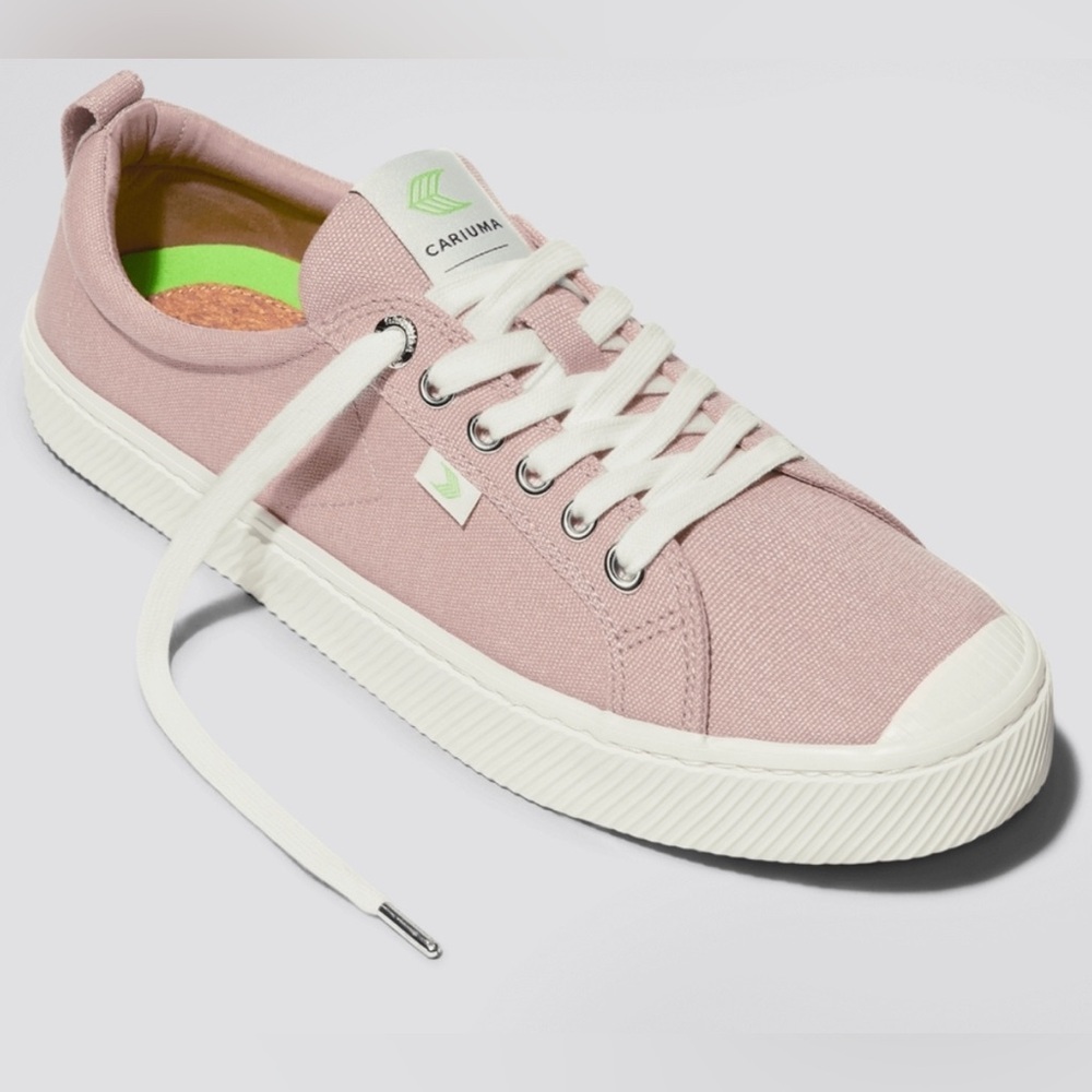 Cariuma Women's Blush Canvas Sneakers